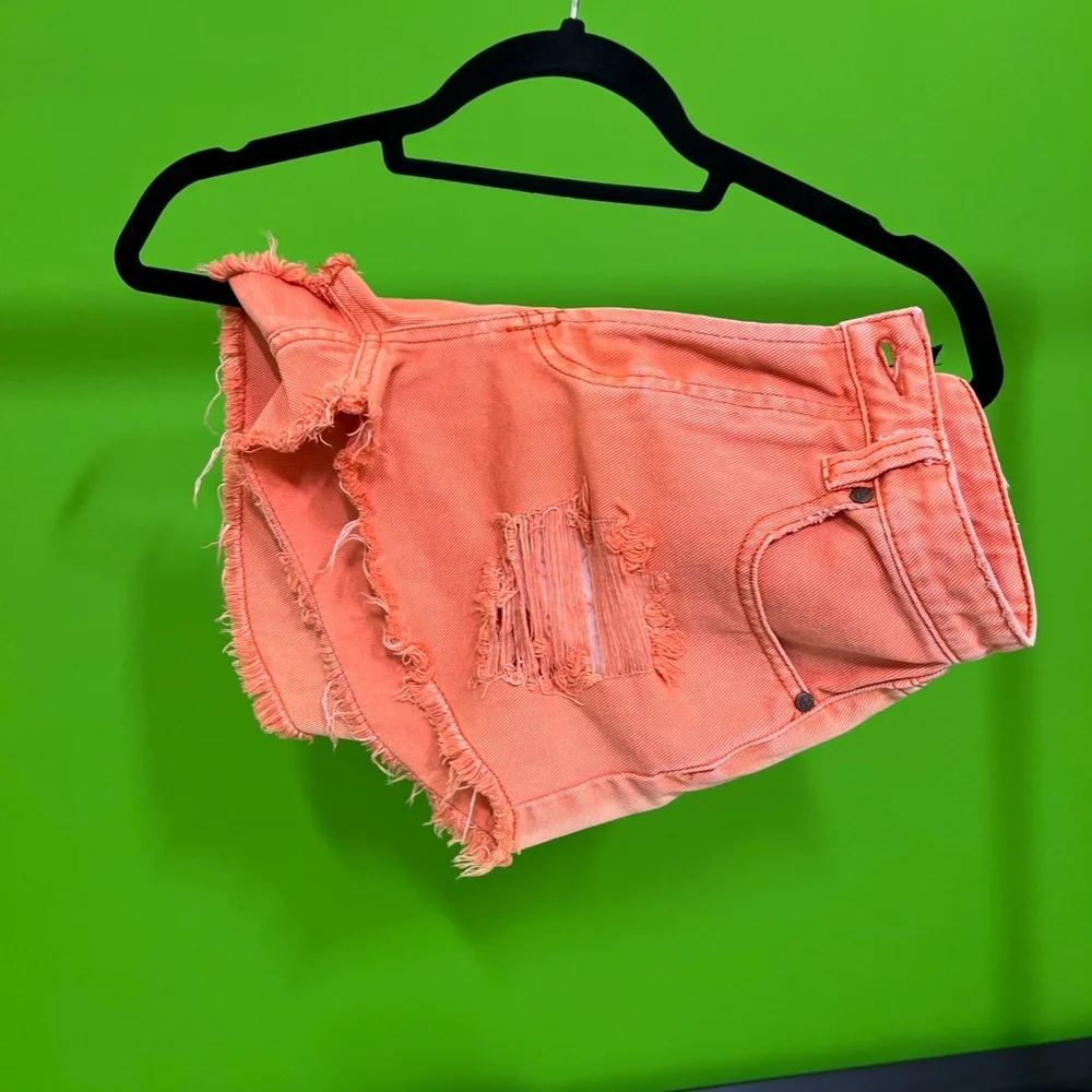 Shorts - Picture 2 of 5